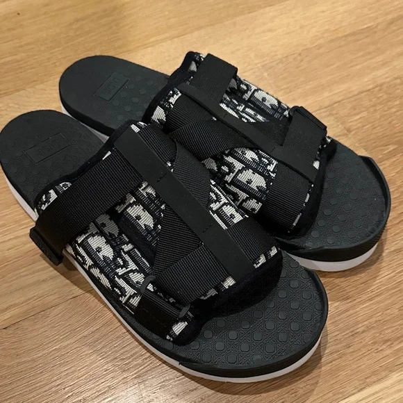 Dior Alpha Sandal - Picture 1 of 4